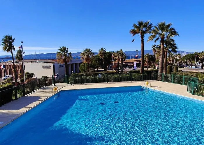 Apartment 50 M Cocoon Of With A Common Shared Pool